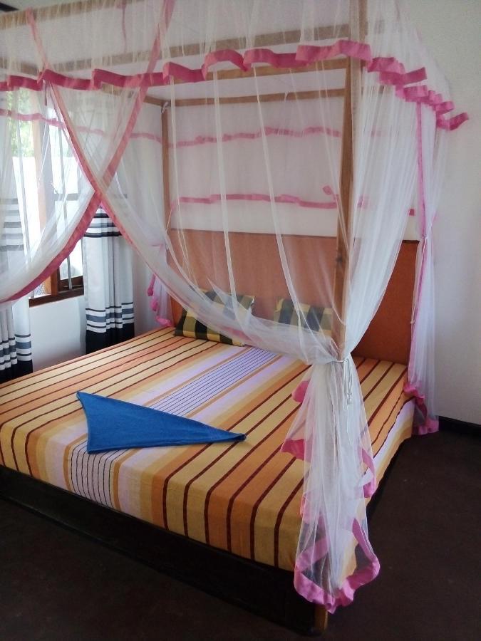 Villa Maleena Hikkaduwa Buitenkant foto