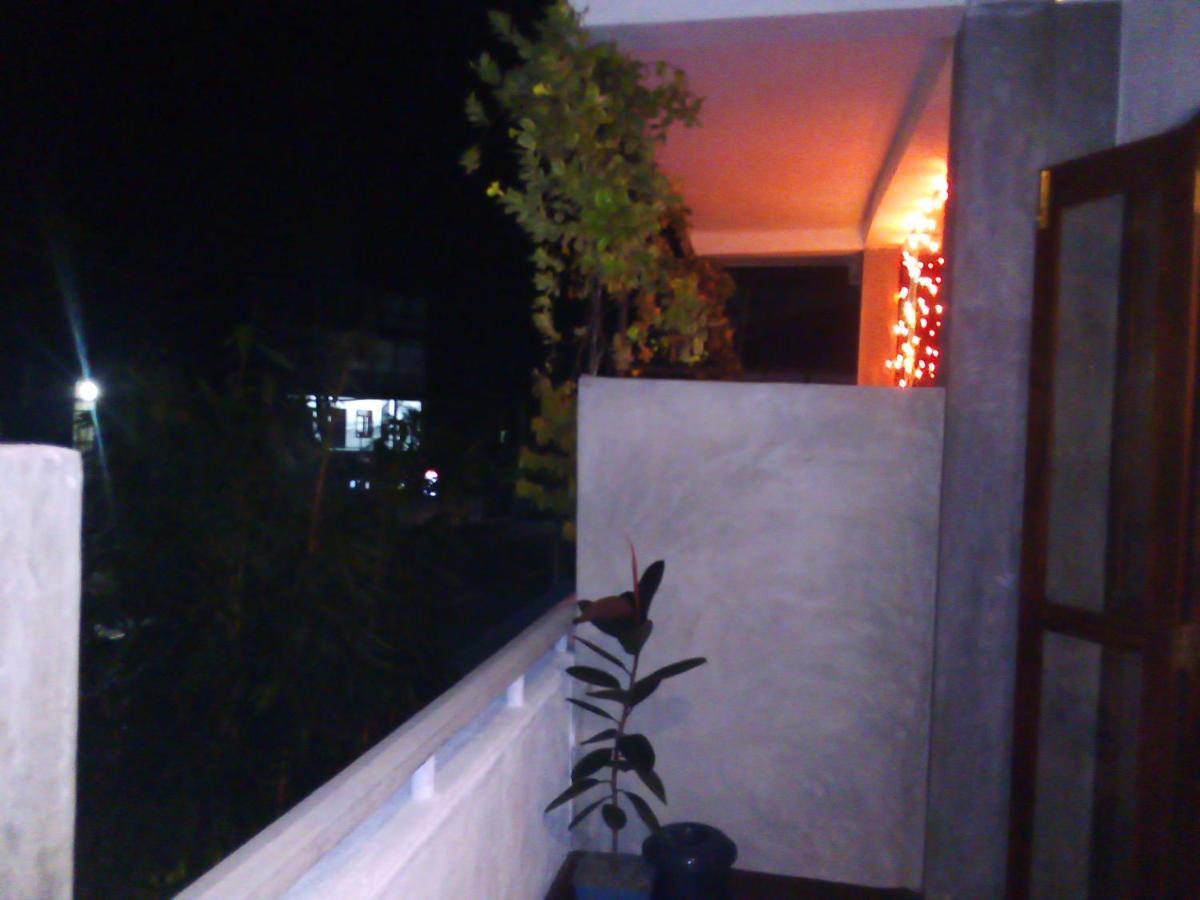 Villa Maleena Hikkaduwa Buitenkant foto