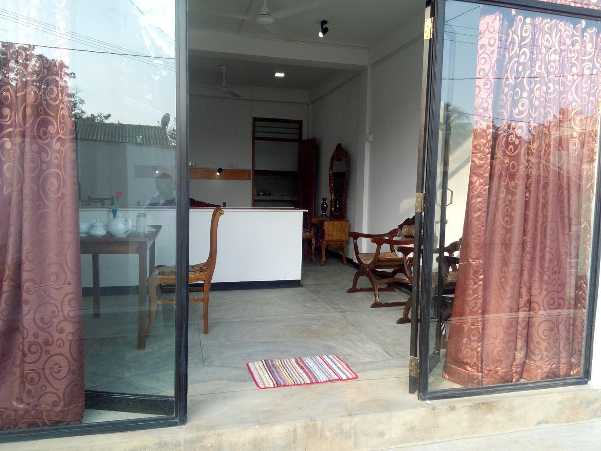 Villa Maleena Hikkaduwa Buitenkant foto