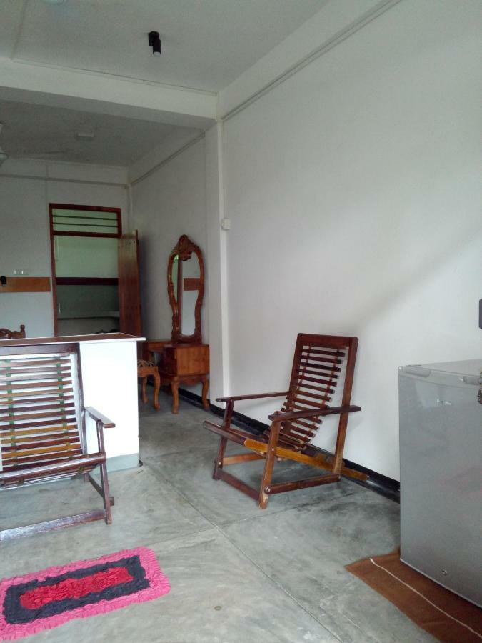 Villa Maleena Hikkaduwa Buitenkant foto